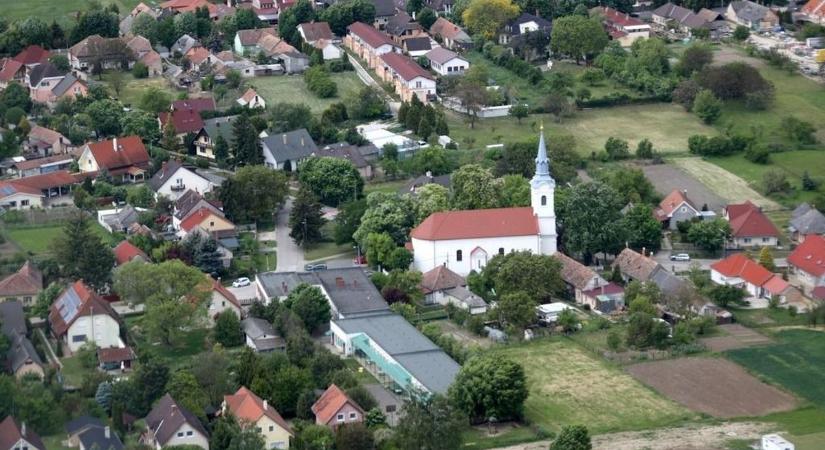 Fenyegetőnek tartják és felháborodtak a somogyi polgármesterek a siófoki tiszás jelölt bejegyzésén