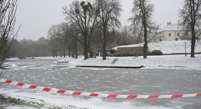 Óváron biztonságosan csak a jégpályán korcsolyázhatunk, a Vár-tónál tilos a jégre menni