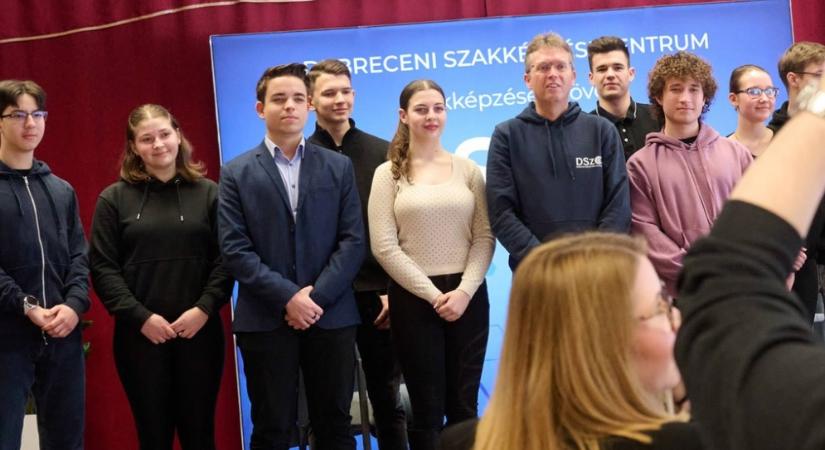 “Gazdasági csoda” Debrecenben a 101 nagyvállalat – miniszteri dicséretet kapott a helyi szakképzés