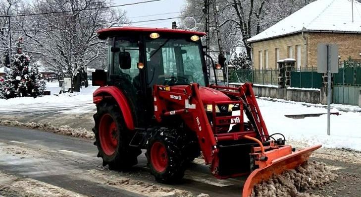 Folyamatos a takarítás Karácsondon 
