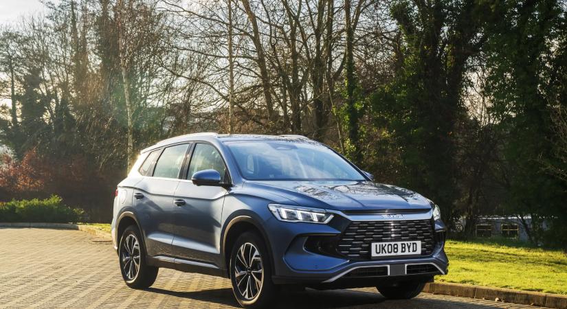 Újabb konnektoros hibridet hoz Európába a BYD! Vajon itthon is kapható lesz?