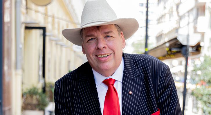 Schmuck Andor elbűvölte a Kincsvadászok kereskedőit: „Valóban egy régi vágású úriember volt”