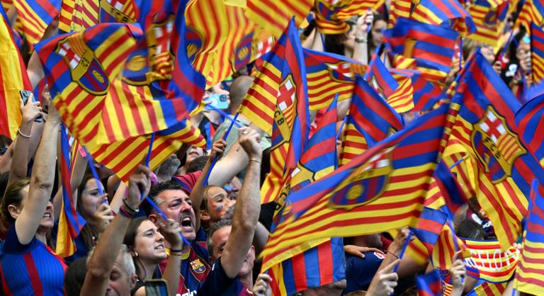 Elfogyott a Barcelona-drukkerek türelme, Hegyi Iván leváltását sürgetik