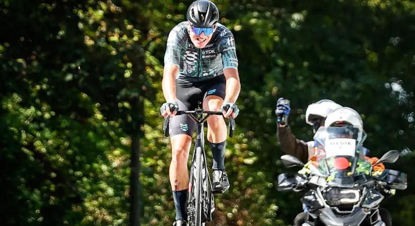 Autoimmun betegség miatt egy-két hónapig nem kerékpározhat az időfutambajnok Pelikán János