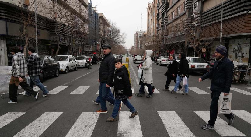 Kanadai külügyminiszter: meghalt Iránban egy kanadai állampolgár, „a hatóságok kezei között”