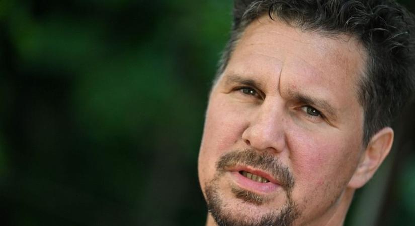 Aki bánt vagy gyaláz egy védtelen nőt, az a komplett közösség megvetését vívja ki!