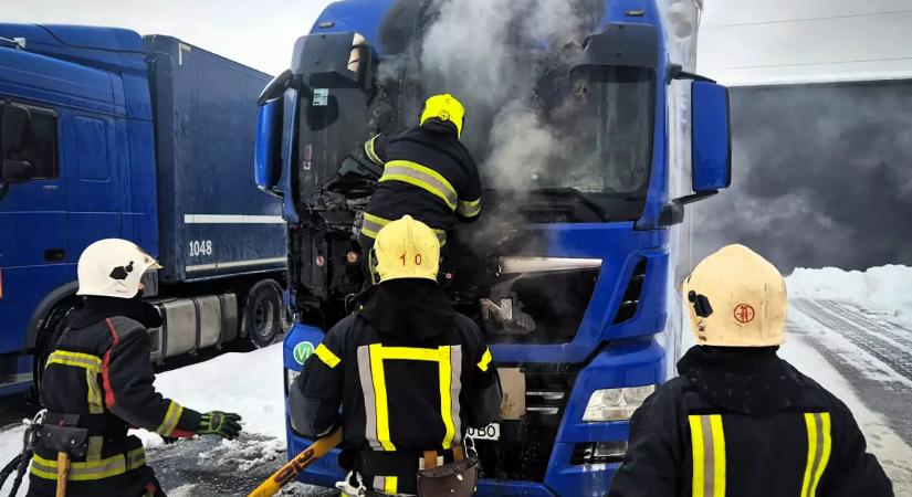 Tűzeset történt egy teherautóban Munkácson