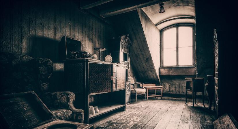 Titok az új házban: ledöbbent a menyasszony attól, amit a padláson talált