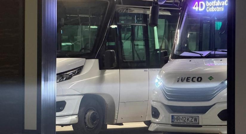 Csíkszeredai tömegközlekedés: beváltak az új autóbuszok, de van még csiszolnivaló a menetrenden