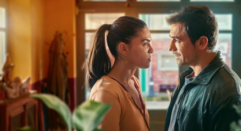 Mától a Netflixen: 16-os, új romantikus filmmel hangol a hétvégére a streamingóriás!