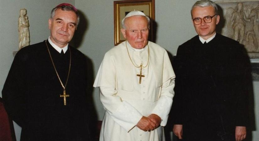 30 éves jubileum - Pannonhalmi pápavacsora méltóságmenüben újra alkotva - videó, szavazás