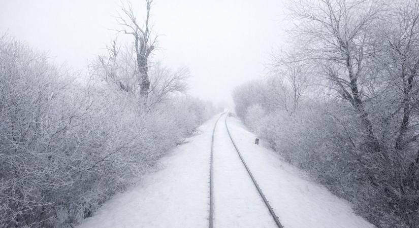 Mesevilággá változott a bakonyi táj: hó és zúzmara a Zirc–Győr vasútvonalon (galéria  videó)