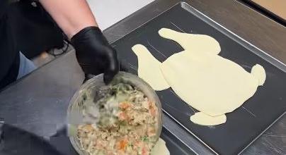 Csirkepite – A nap videója