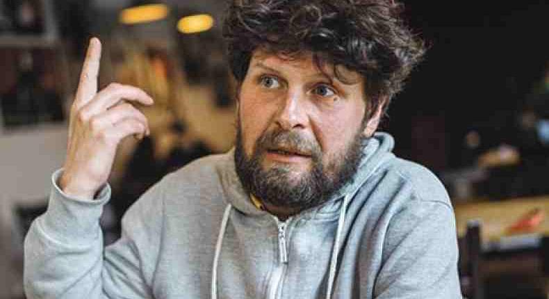 CSAK AZ OLVASSA VERSEMET… Peer Krisztián: Pazarlás / Okapi Press