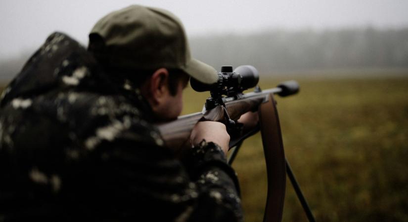 Pénzbüntetésre ítélték a túrázót meglövő vadászt