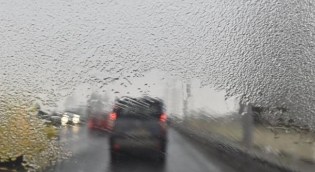 Ónos eső és sűrű köd veszélye miatt riasztást adtak ki péntekre