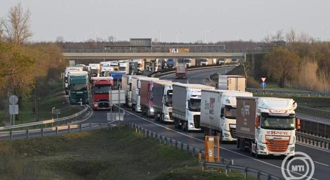 A fuvarozók javaslatcsomagot nyújtanak be az útdíjrendszer szabályozásának módosítására