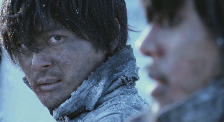 Háborús Odüsszeia: A futóművészt megérinti a globalizáció (kritika)