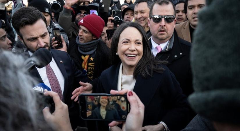 María Corina Machado átadta Donald Trumpnak a Nobel-békedíját