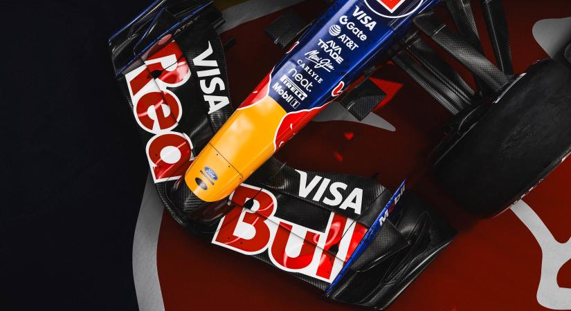 Retrós festést kapott Verstappen új F1-es autója