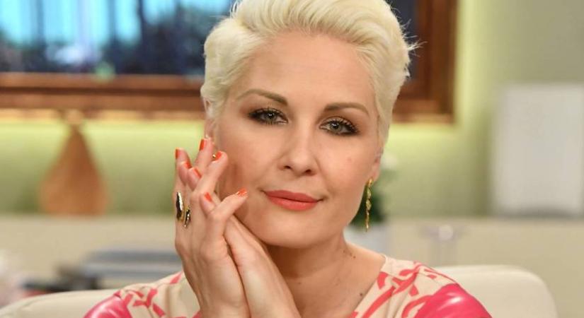 Orosz Barbara ennyire luxi otthonban él: mesés a kilátása a jeges Balatonra