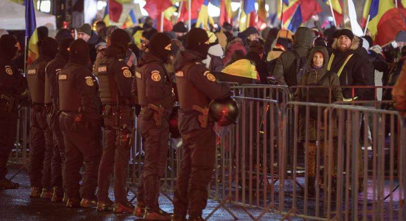 Bevetették a könnygázt a bukaresti tüntetők ellen