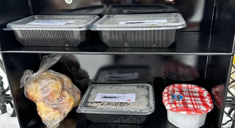 Új ételdoboz-szekrények Bonyhádon: bárki helyezhet el meleg ételt