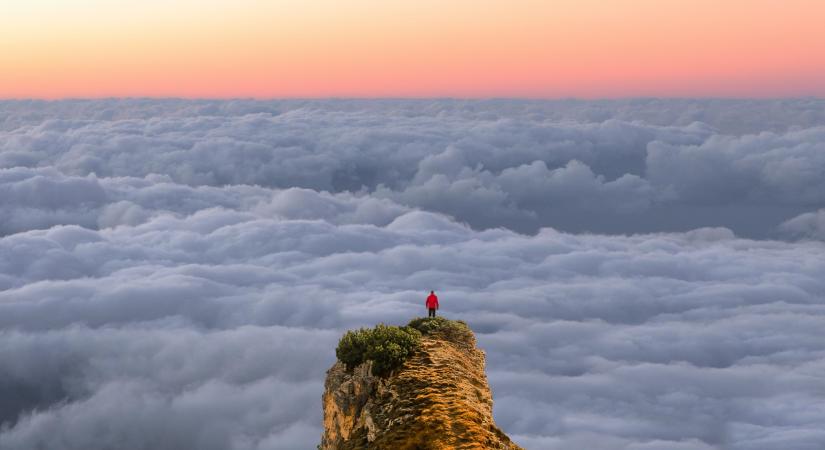 Kiadták a figyelmeztetést: sűrű köd és ónos eső nehezíti az életünket pénteken