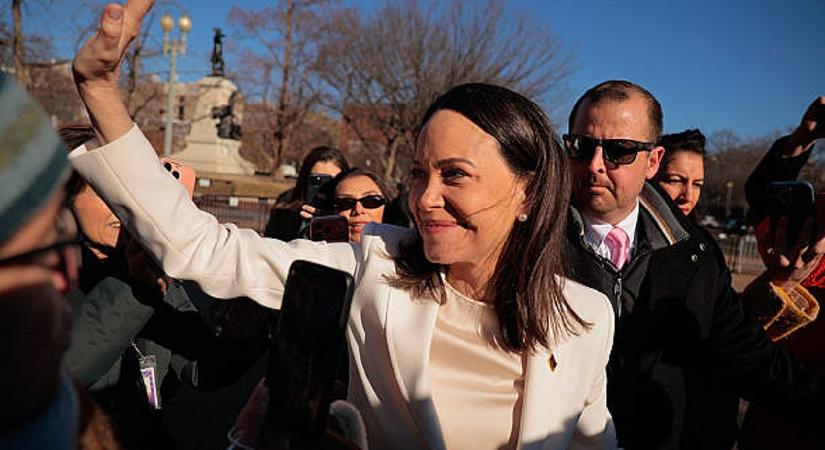 Megkapta a békedíjat Trump