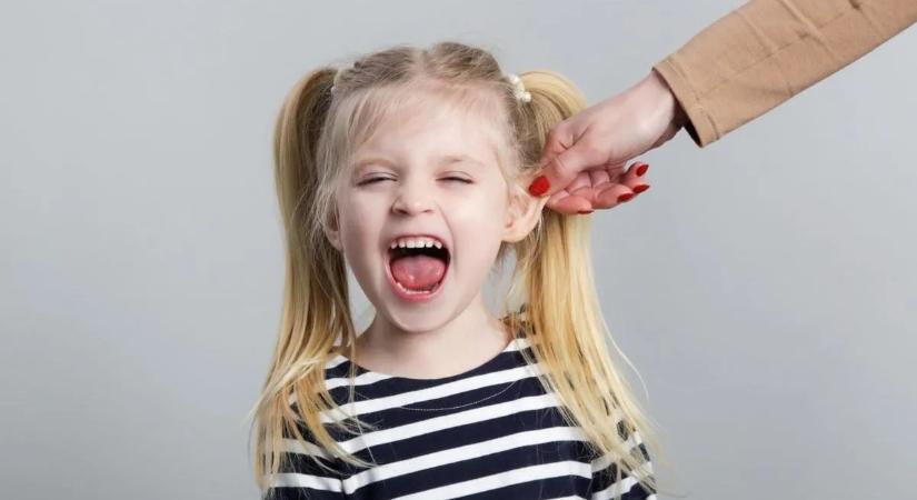 Kamera rögzítette az áruházi gyerekbántalmazást, 10 hónap börtönt kapott az elkövető