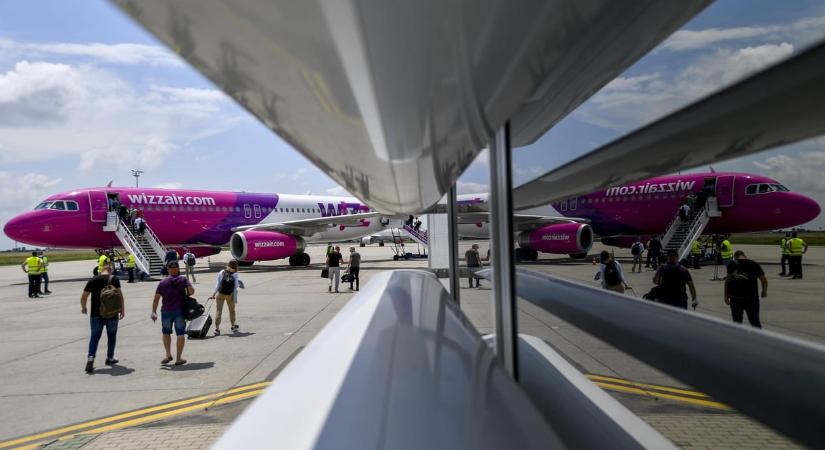 A Corvinushoz kerül a hévízi és a debreceni repülőtér