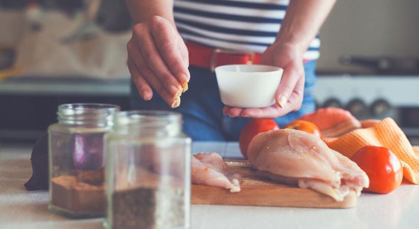Antibiotikum a csirkében: egyetlen trükk segít megtisztítani a húst – 3 dolog kell csak hozzá