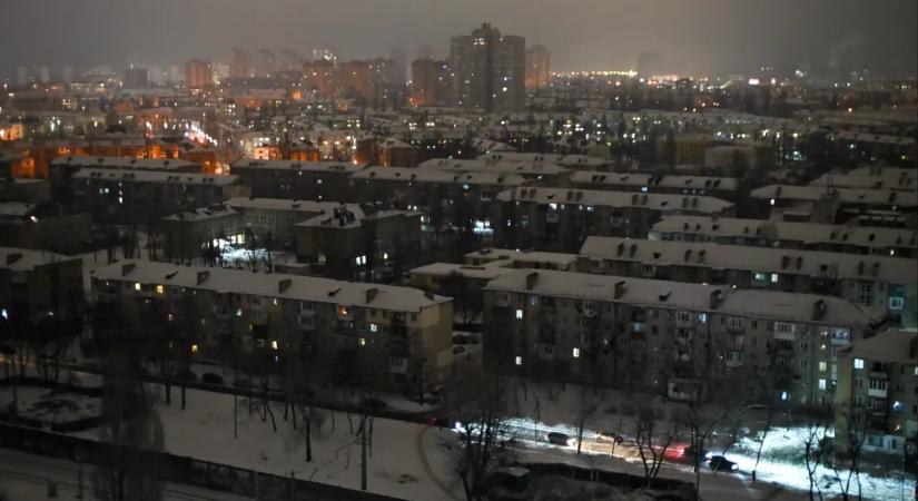 Egy napot adott a kormányának Zelenszkij, hogy oldják meg a súlyos áramellátási gondokat, ebben Magyarországra is szükség lesz