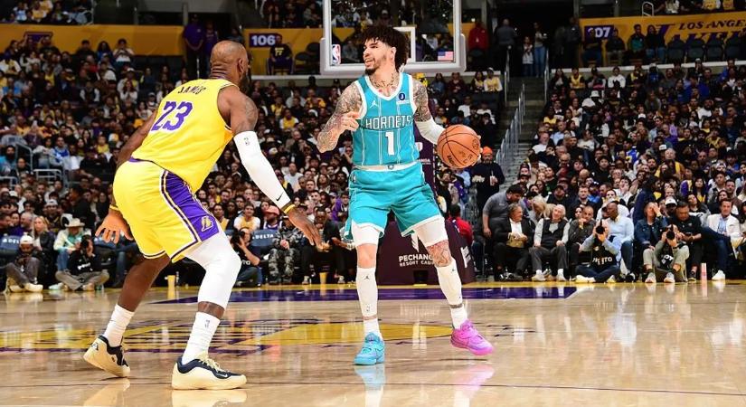 Hoppá! LaMelo Ball dupla duplájával győzte le a Hornets a Lakerst