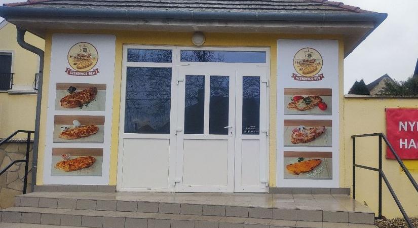 Melegszendvicsező nyílik Győrszentivánon