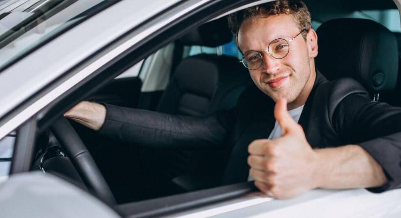 Hűha: jogosítvány és szakképzett oktató nélkül is forgalomba engedné a tanulókat az új KRESZ