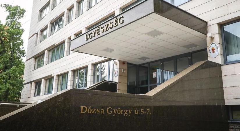 Szóváltásba keveredett a pultossal, végül másban vezette le a dühét