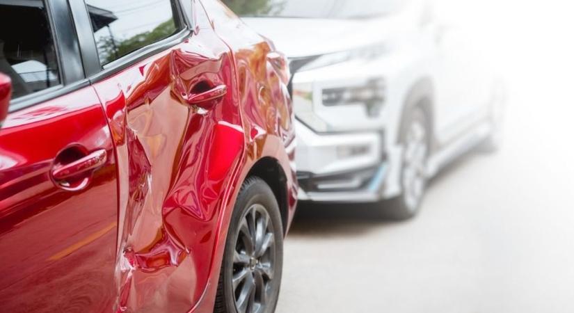 Karambol Dunaújváros határában