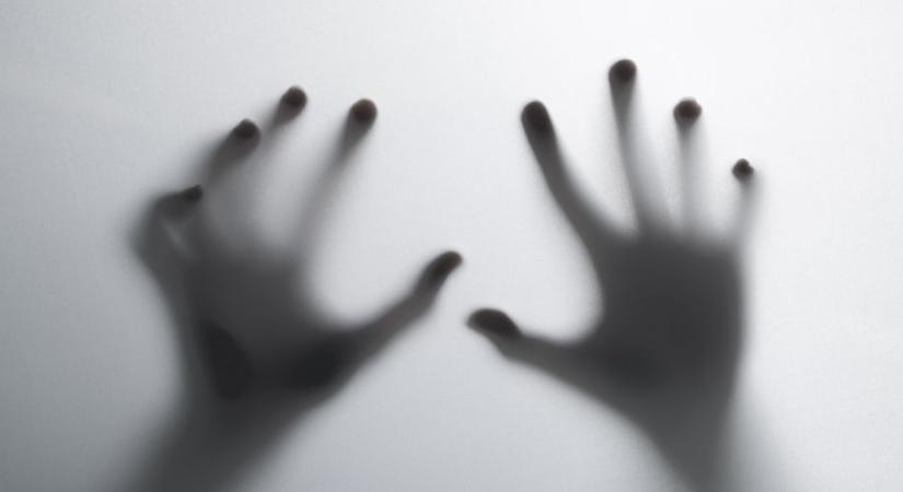 Hangos segélykiáltás egy debreceni liftben