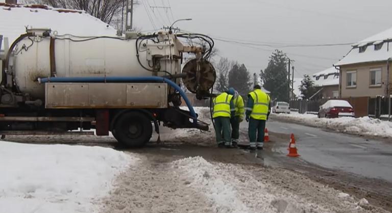 Rejtélyes bűz terjed Hajdúhadházán, többeknek el kellett hagyni otthonaikat
