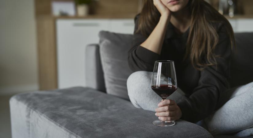 Megfejtették, hogy hatott a Covid az italfogyasztásra – Ezért ittak többet a magyarok