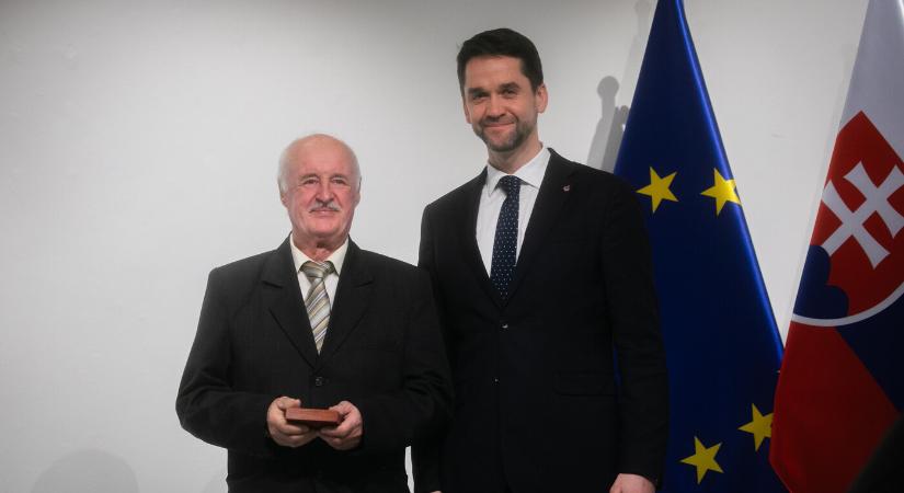 A rimaszombati Gaál Lajos életművét is elismerték a megyei díjátadón