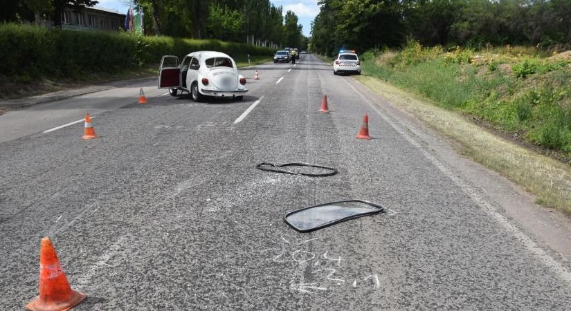 Figyelmetlen volt a lengyel sofőr, a vétlen jármű felborult