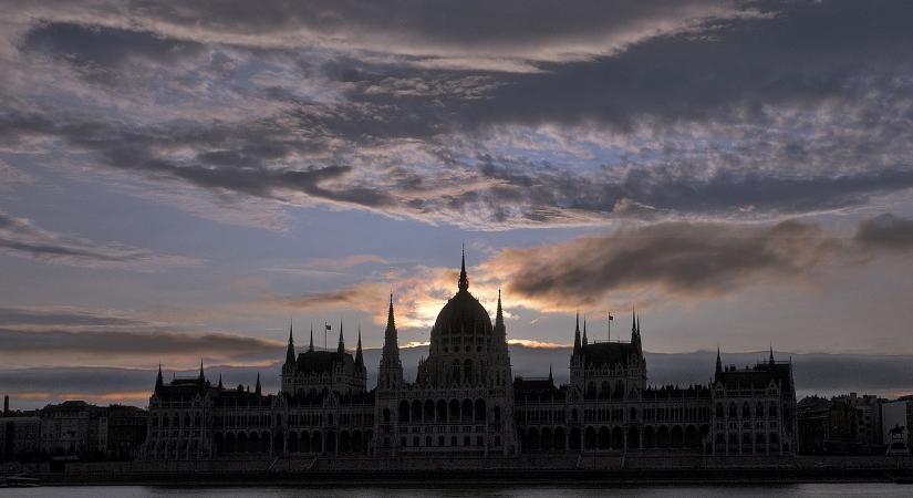 Ketyeg az óra Magyarország felett, nem jók a kilátások