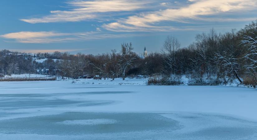 Télbe burkolózó Szálka – csend a völgyek mélyén