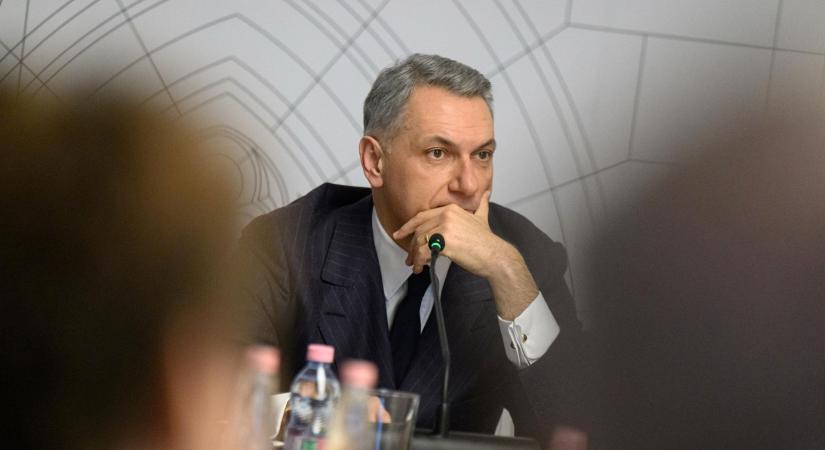 Magyar Péter emírként üzent Lázár Jánosnak