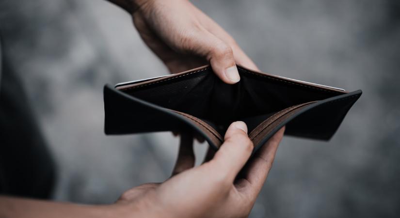 Megúszták a fekete forgatókönyvet, de így is kiürülnek a szlovák pénztácák