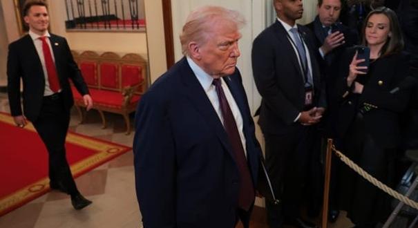 Trump egyelőre nem támadja meg Iránt, hogy megkímélje Izraelt egy újabb háborútól