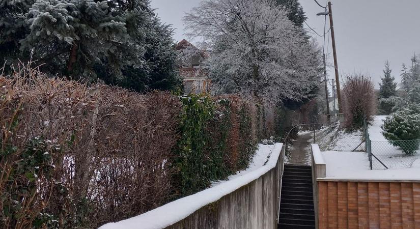 Hó, köd és fagy, nem enged a hideg Sopronban - fotók, videó