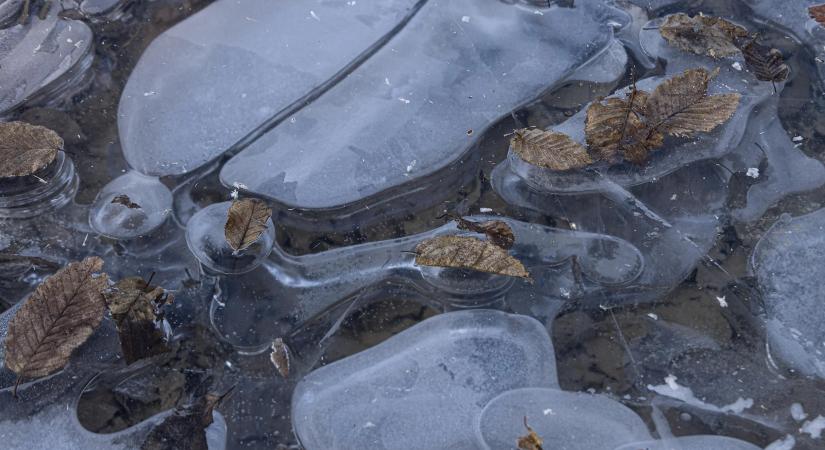 Jégzajlás a Tiszán: életbe lépett a hajózási zárlat a folyó teljes magyarországi szakaszán